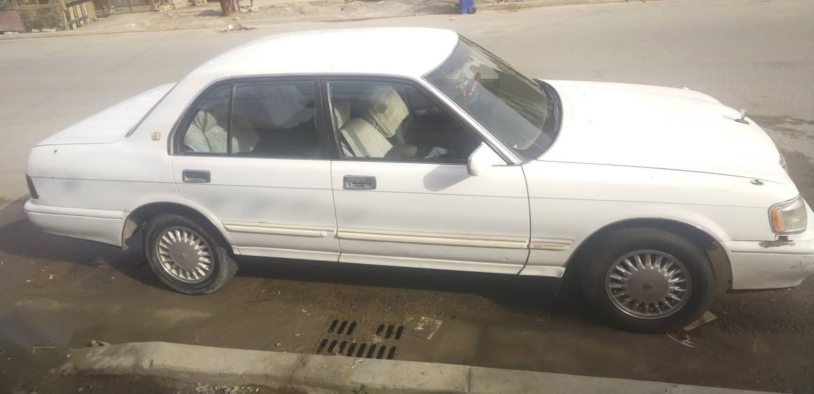 ارنب للبيع 1993
مكفوله مكينة اصوليات

رقم بغداد الألماني سيارة باسمي سنوية مجدده قبل سنتين

 گشرتها بلادية بس بيها ملاحظات وضربه قديمة بالجاملغ جهة السايق 

عوزها تبريد ، وكيرها تعبان شوي، ابيعها كأنه گير كايم 

حدادية خلفية جديده الامامية 70%

مطلوب بيها 60 وبيها مجال 

مكاني بغداد العبيدي اي تفاصيل راسلني واتساب ***********
