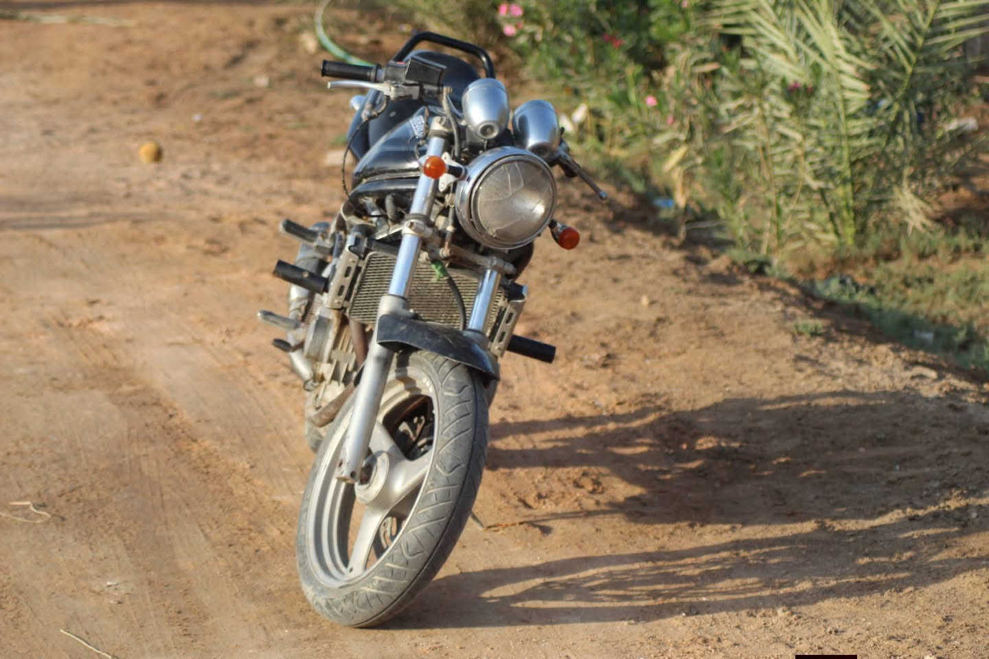 السلام عليكم ساسوكي محرك 250 للبيع او مراوس 
المكان بابل الشوملي 
مكينه نكره سلف 
عوزها فقط باتري 
كابريته كذالك عوزها تنضيف 
شغاله كامله 
محرك خير من الله 
الشراي ينتصل 
***********
السعر900 وبيها مجال للشراي
