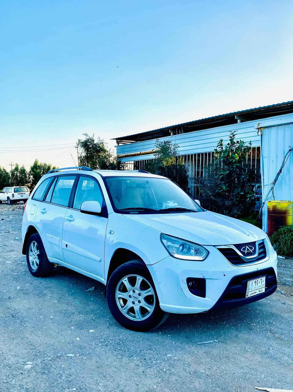 سلام عليكم
سياره شيري 
موديل 2015
كفاله عامه من ضربه والصبغ 
مكينه 2000بلاد
ماشيه 103000حقيقه 
سياره جديده وخير من الله 
تفاصيل اكثر ‏‪***********‬‏
