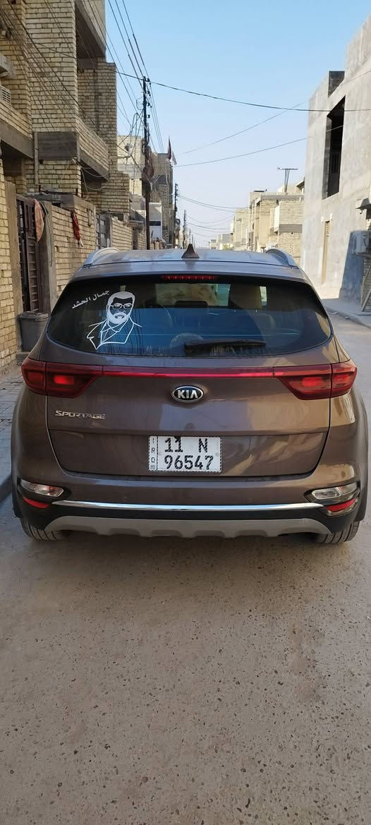 السلام عليكم بيع فقط 
كيا سبورتج 2020 خليجي 
رقم بغداد سنويه ب اسمي تحويل مباشر  اسم المشتري 
كفاله من الصبغ ولحادث كير محرك تبريد كفاله
جاملغ الامامي الايمن بيه شوي بارد فقط
الباب خلف راكب الايمن بارد 
مثل ما موضح بسونار مرفق مع صور
عداد المسافه 68 الف قابل زياده
المواصفات 
بصمه 
محرك 2000 دوش 
حساسات امامي خلفي 
تحكمات ستيرن
شاشه بلاديه 
  اوضاع قياده / نورمل / ايكو / سبورت 
تبريد قطعتين 
كشنات بيجي مخمل وجلد كهرباء 
قماره حديد

📍عنواني /بغداد العبيدي

***********
   ‭
***********
