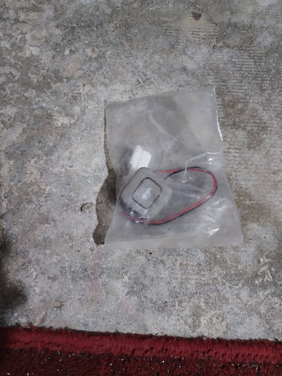 السلام عليكم اخوان جمعه مباركه إخوان عندي هاي أغراض مال كيا ريو موديل 2012 كلهن رايدهن ١٥٠ الف قفل والكل يعرف هاي الأغراض اشگد غاليه بالمحلات والله شاهد كلهن يشتغلن هذا رقمي *********** بي وتساب متواجد
