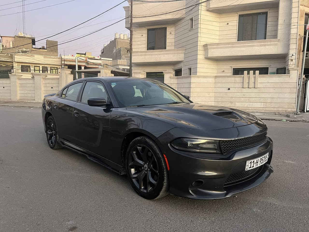 جمعه مباركه عليكم جميعآ
جارجر GT موديل 2019

لون رمادي فيراني  رقم بغداد هزه ورقم جديد ضررها جاملغ خلفي صبغ فقط بدون ايرباك بدون دواخل 

مواصفات الجيتي معروفه ميحتاج اذكرهم 

مكاني بغداد  

السعر/217

***********
