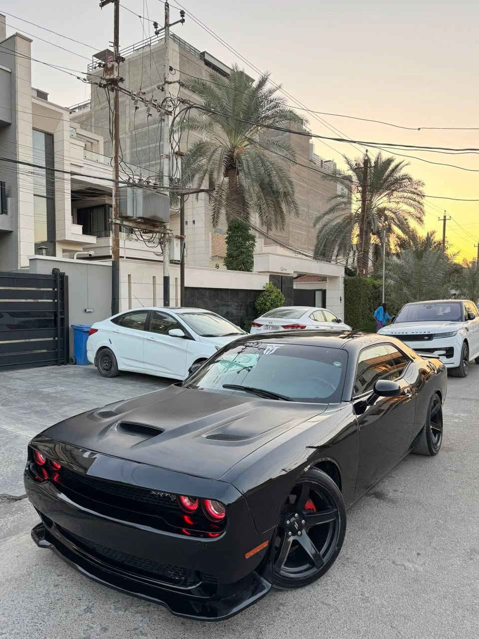 مكينه كير تبريد ثلج مكفوله صبغ جاملغات اماميه وجاملغ خلفي جهة سايق وبنيد محدث SRT ويل نجمه خسفه قويه سياره اي نقص مابيها سعر 165وبيها مجال
***********
