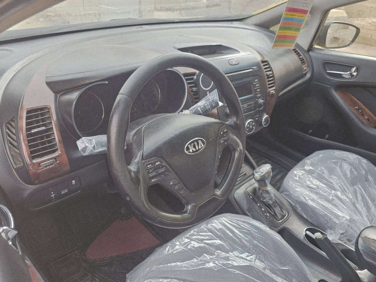 السلام عليكم كيا فورتي
مديل 2014 جاملغ خلفي فقط سياره حلوه حداديه تبريد داخل جديد تايرات جدد باتري جديد المكينه بيه تبخير وتنقص رقم بغداد بسمي سنويه لنهاية ٢٠٢٧ هزه جديده  السعر ٩٥ قفل قفل 
مكاني حله شارع ٨٠
اتصال ***********
