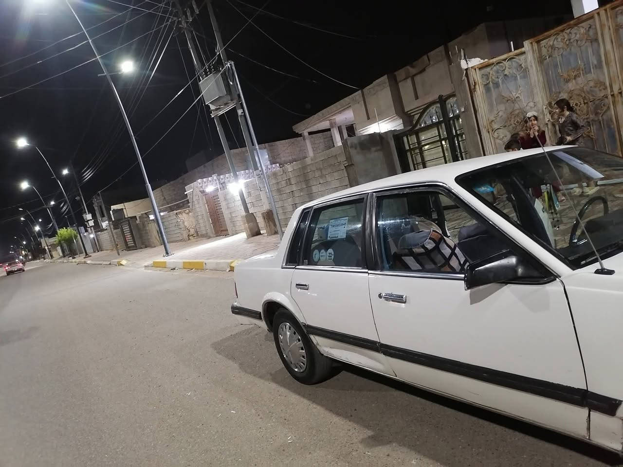 سلبرتي موديل 89سيارة جاهزه من كلشي تحويل ثاني يوم
كير ومكينه حاويه ماصار هوايه من شادهن 
كهربائيات كلها شغاله
كشن كهربائي
صدر خير من الله
تايرات نص عمر بيها بوربرن الصفحه اليسره كايم 
السعر 33وبيها مجال
للاستفسار ***********
