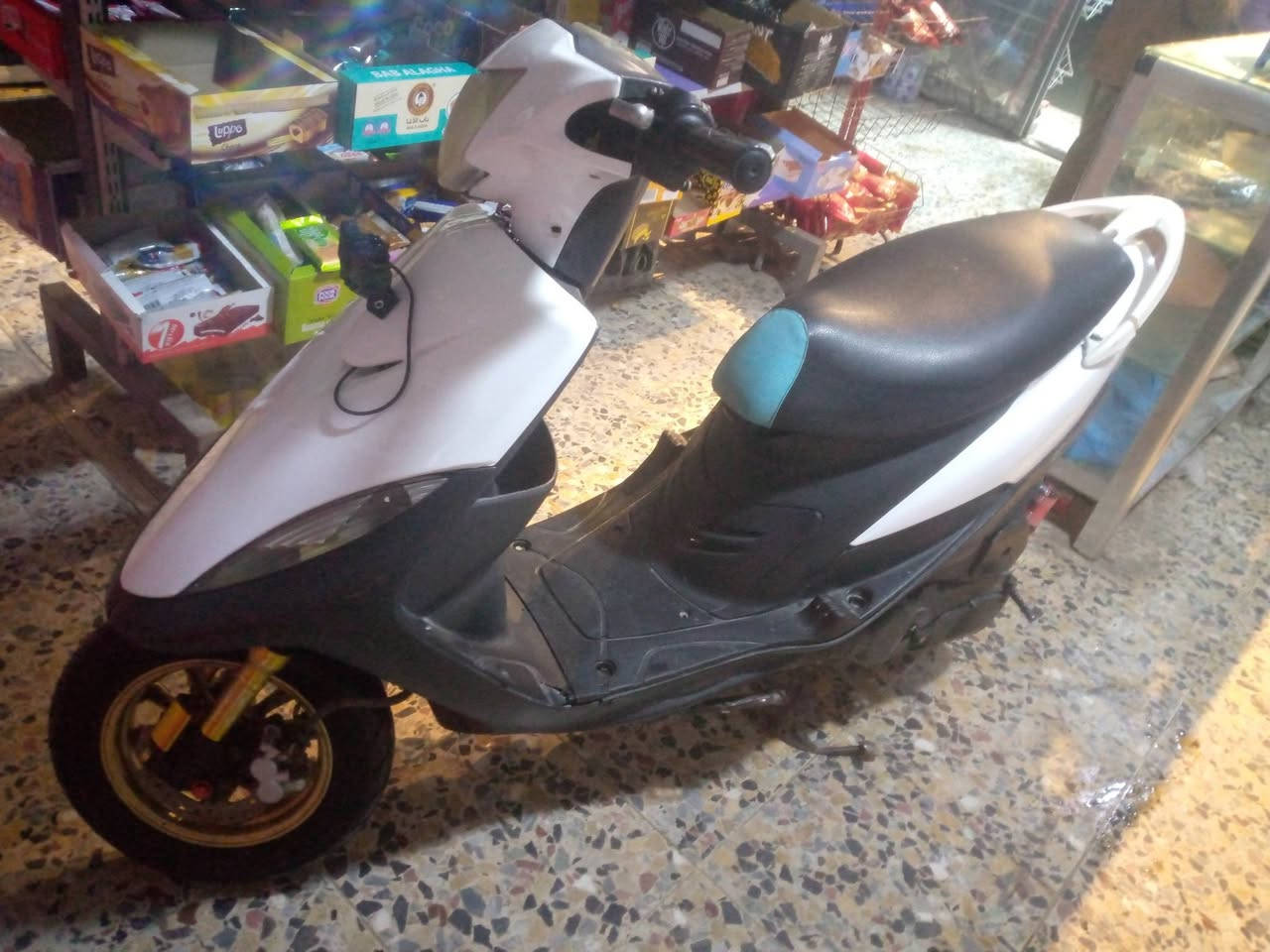 السلام عليكم دراجه ماكس عدله 120 الدراجه خير من الله شلعه ومعدل نكره سلف وهندر  الكهربائيات شغاله المكينه 49 بلادي دبل رياضي وصدر رياضي كدام عينك السعر 375 الرقم *********** العنوان الحسينيه الراشديه
