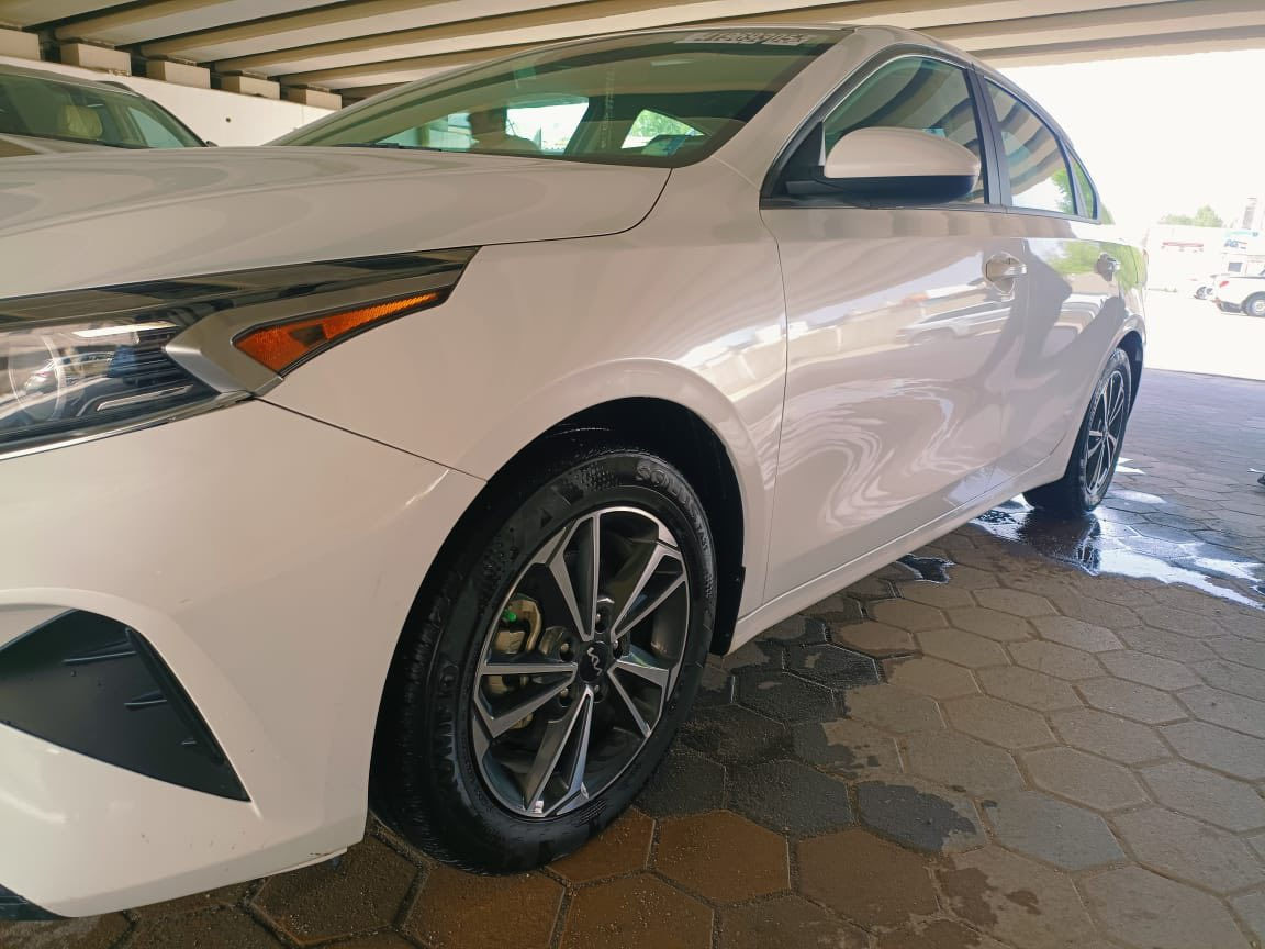 السلام عليكم 
للبيع كيا فورتي ابيض 2024 
محرك 20 دوش
ماشي 31 الف ميل 
سياره بدون صبغ 
سياره حادثه شبر جاملغ راجع بارد 
صوره موجوده داخل منشور 
حره ذي قار بسمي 
ملاحظة صوار حادث موجوده في المنشور 

السعر قفل قفل 1٦٥ ورقه 
اي استفسار ***********
