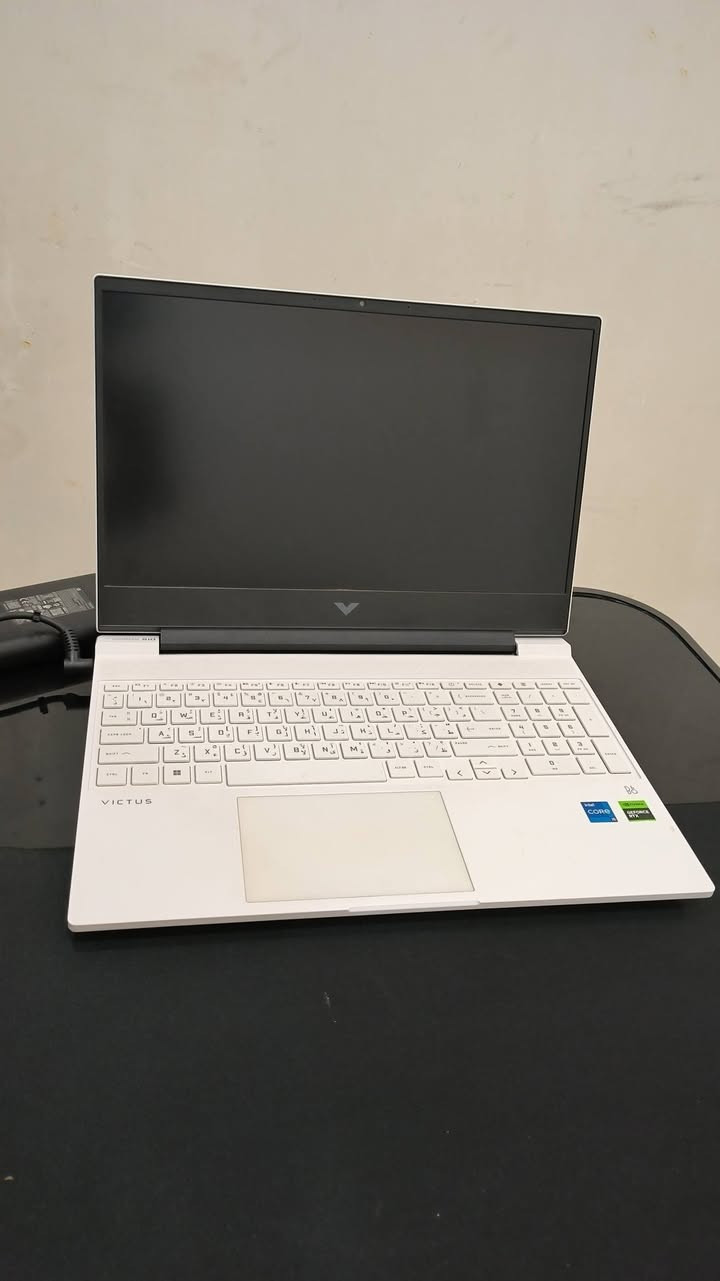 ... .. السلام عليكم ... الجيل ال 12 ماركة hp بلون مميز جدا ابيض... كرت شاشة خارجي منفصل من نيفيدا RTX4050 الخارجي المنفصل 6 كيكا والداخلي 8 كيكا الكلي 14 كيكا ... رام حجم 16 كيكا ... هارد نوع SSD حجم 512 كيكا ... معالج كور اي 5 جيل 12 فئة ) من اقوى فئات المعالجاتH ( شاشة حجم 15.6 .. اللابتوب جديد بمعنى الكلمة ميفرق عن الي بالكارتون بشي وشحنة فوق الممتاز وكارتونتة وغراضة ويا ... ملائم لكل البرامج الهندسية رقمي *********** مكاني بغداد ابو غريب سعر مليون و100الف
