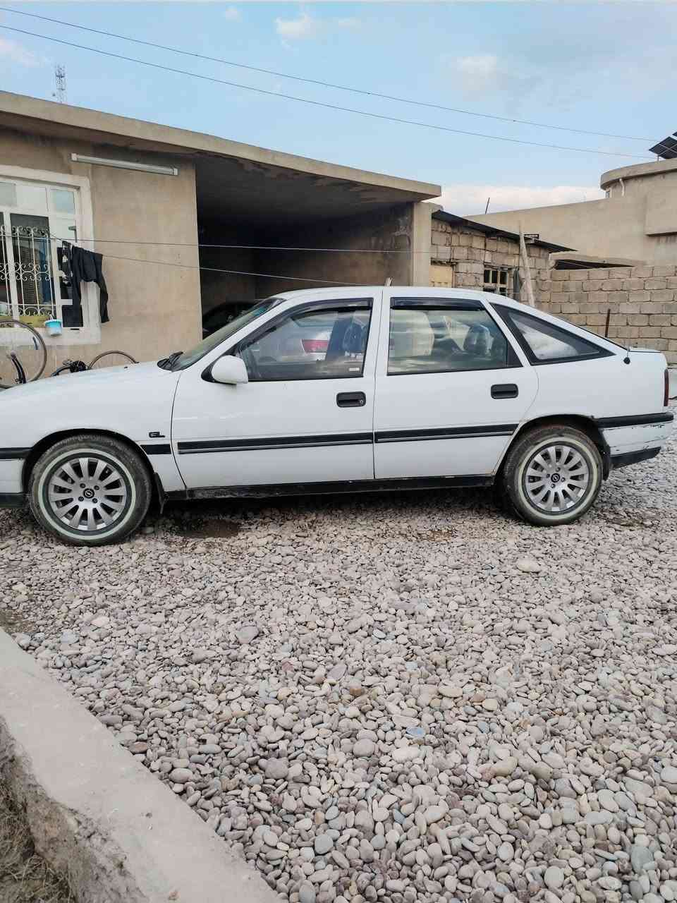 السلام عليكم اوبل فكترا للبيع موديل1991 منضومت غاز بيها گير و محرك شرط رقم نينوى مصطرا وللستفسار 
اتصل على رقم 
***********
