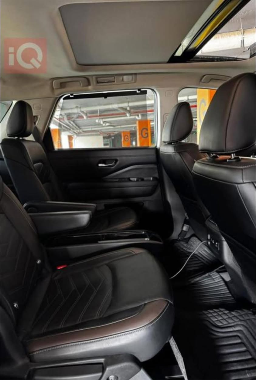 السلام عليكم ورحمة الله 
نيسان باثفايندر 2022
فئته السياره platinum 4wd
الون زيتوني 
مواصفات :
كشنات جلد خزن ميموري 
جنطه كهرباء
٤ بصمات أبواب 
رادرادات وتحديد مسار
بنوراما 
ستائر بلادي
حساسات اماميه خلفي 
كامره ٣٦٠ درجة
كشنات تبريد وتدفئ والخلفي تدفئ
شفتات ستيرن 
السياره بصمه وتشغيل عن بعد
مري شفط (كهربائي)
أنظمة قياده متعدده 
داتا شو وبيها بعد مواصفات 
رقم أربيل تحويل ثاني يوم 
ماشيه ٢٥ الف مايل فقط بشرط 
مكينه كير حداديه بشرط
حادث السياره بدون قطره صبغ بدون تبديل فقط بارد بيها داخل العراق السياره خارج العراق فقط دعاميه وراجعه نفسها وموجود السونار العراقي وصور الحادث بامريكا
السعر 310$ وقابله للتفاوض 
مكان السياره صلاح الدين تكريت 
متوفر واتساب ***********
