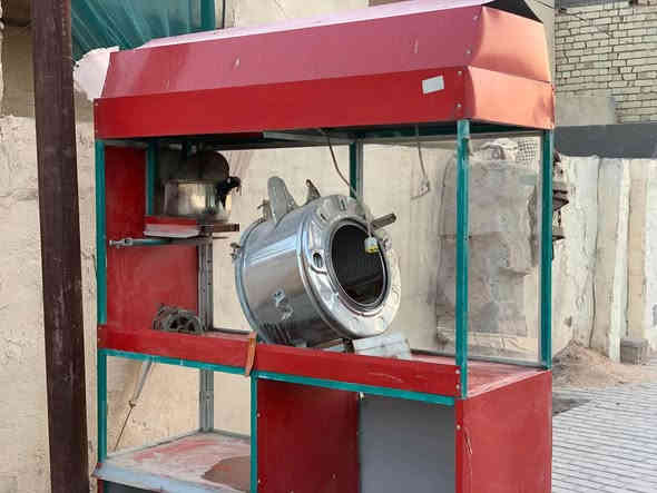 بعد لاتكول ماكو شغل شتاء والعالم تريد شيء حار اشتريها وتوكل عل رزقك 
للبيع مكينه حب وشامية نضيفه 
تعرفون اسعارهن بس اني رايده ب250 
سبب البيع عدم التفرغ 
واليريده بي خير ويدلل مكاني كربلاء الحسينيه 

‭0776 616 4512‬
