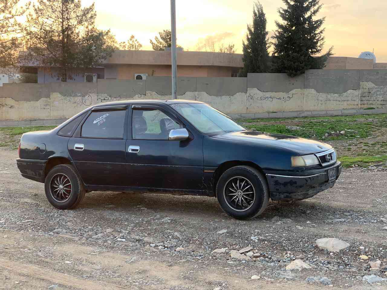 بەناوی خوا بۆ فرۆشتن پارەی علوجێ ١٥وەرەقە ئۆپڵ  مۆدیل .٩١مەکینە ١٦  سەنەویە بەشەرتی ئەولیاتو  حاسیبە گێڕۆ مەکینەو  تەقەو  ڕەقەی  بەشەرت  بەنزین هەرناخوا  کارەبای کامل مەزبوت یەک چرکەی  تیا نیە ماڵ دۆستە مشتەری تەلەفۆن بکە شوێن تەکێ نزیک بازیان 
***********
ڤایبەرو وەتساپی لەسەرە شمشمل, السليمانية
