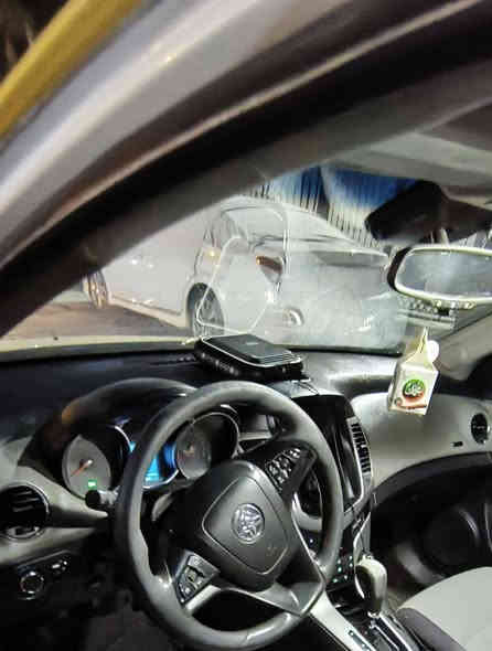 شوفر كروز 2013 بغداد
السعر ٥٠
فقط وكاله 
السيارة اصولية لكن اكو مشكله بالرقم تريد تشتريلها رقم انت حر 
شادلها منظومة غاز انسى الصرف 
تبريدها ثلج 
تخم تاير 
 ***********
