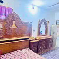 غرفة كاملة • غرفة نوم • للبيع