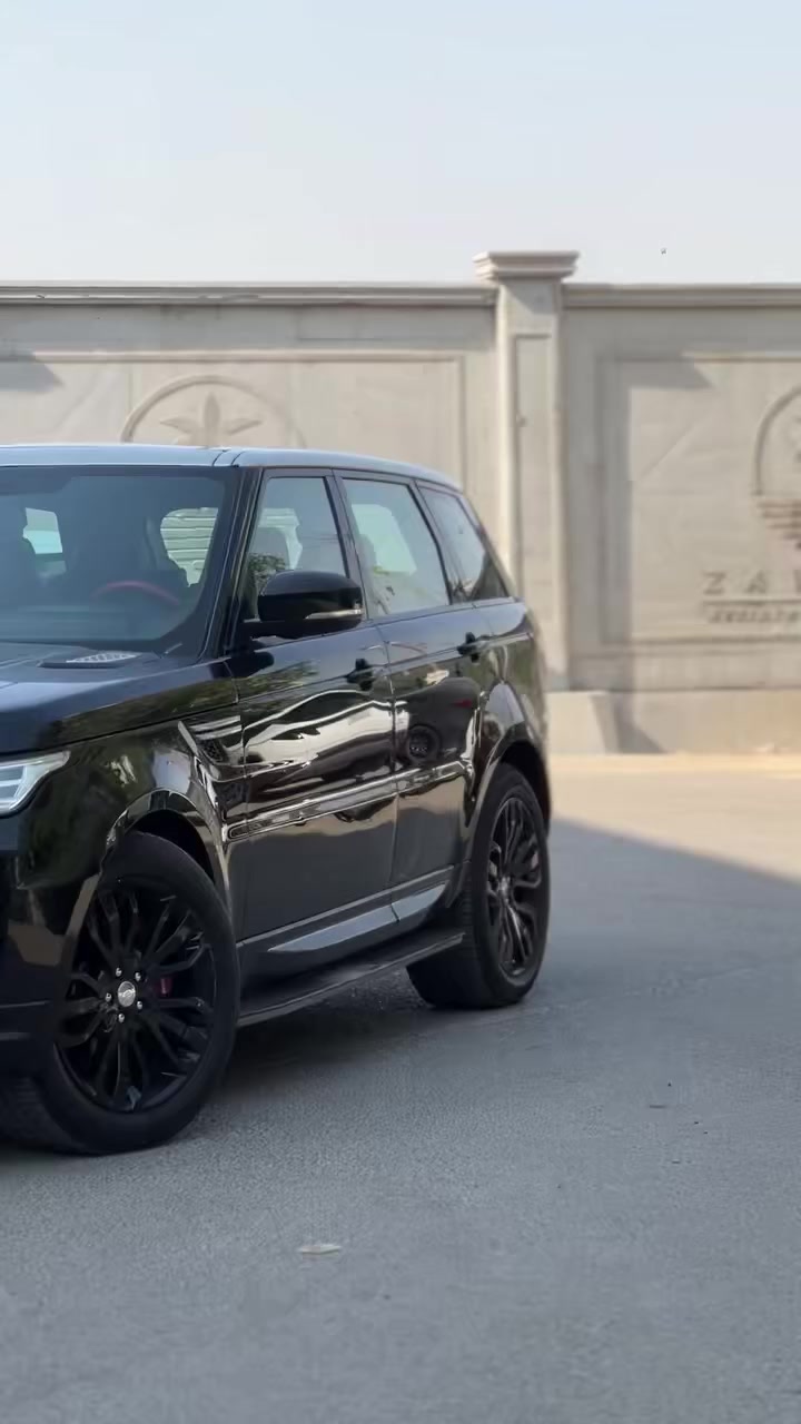 للبيع رانج روفر سبورت
وارد خليجي 
السيارة مابيها اي حادث مسبق بس صارت بيدنة مكانات باد. فقط

الموديل ـ 2014
رقم بغداد   

داخل مميز  احمر

عداد المسافة ـ ١٢٠ الف كيلو فقط

المحرك ـ 8  سلندر سوبر جارج 

كامرات خلفية 

حساسات 

جكات هايدروليك تتحكم بارتفاع السيارة 

بانوراما و سلايدرووف 

ابواب شفط و بصمات 

جنطة كهرباء و شفط  

مقاعد كهرباء خزن ذاكرة ٣ وضعيات 

تحكمات بالمقود لمس  

تحذير بالمري الجانبية رادار

مري جانبية كهرباء 

كشافات ضباب امامي

شاشات لمس للتحكم بالتبريد و انظمة القيادة 

السياره نضيفه  وجديدة بمعنى الكلمه 

مكان السيارة بغداد

سعر السيارة 275 وبيها م

الاتصال  ***********
