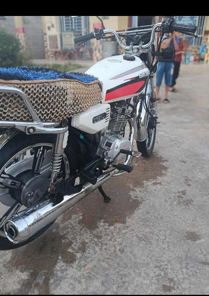 السلام عليكم دراجه سيفون للبيع موديل 20 اي نقص ما بها المحرك خير من الله مكاني ديالى سراجق العباس السعر خاص اتصل على رقم الهاتف ***********
