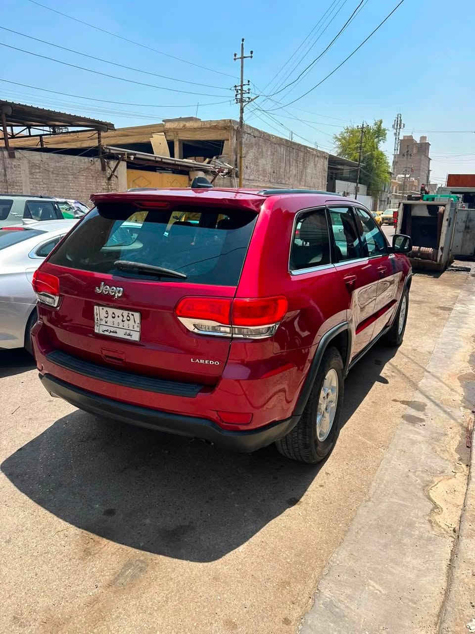 🚘 للبيع Jeep Grand Cherokee Laredo 2015 🇺🇸
🔹 وارد أمريكي
🔹 الموديل: 2015
🔹 الفئة: Laredo
🔹 الممشى: 240 ألف كم
🔹 بيها جاملغ وبنيد فقط
🔹 صور الحادث مرفقة للشفافية
🔹 السيارة جاهزة من كلشي وما تحتاج أي صرف

💰 السعر: 160 ورقة (قابل للتفاوض بالمعقول)

📍 موقع السيارة: بغداد

📞 للاتصال: ***********
