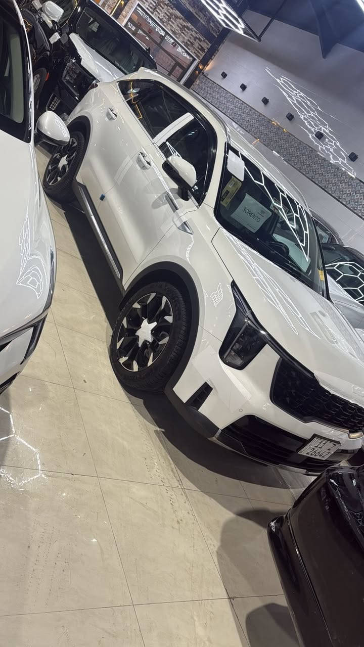 اسلام عليكم 
للبيع 
سورنتو 2025 
ماشيه 15 الف 
معروف مواصفاته 
مكفوله كفاله عامه 
إلا ستفسار ***********
