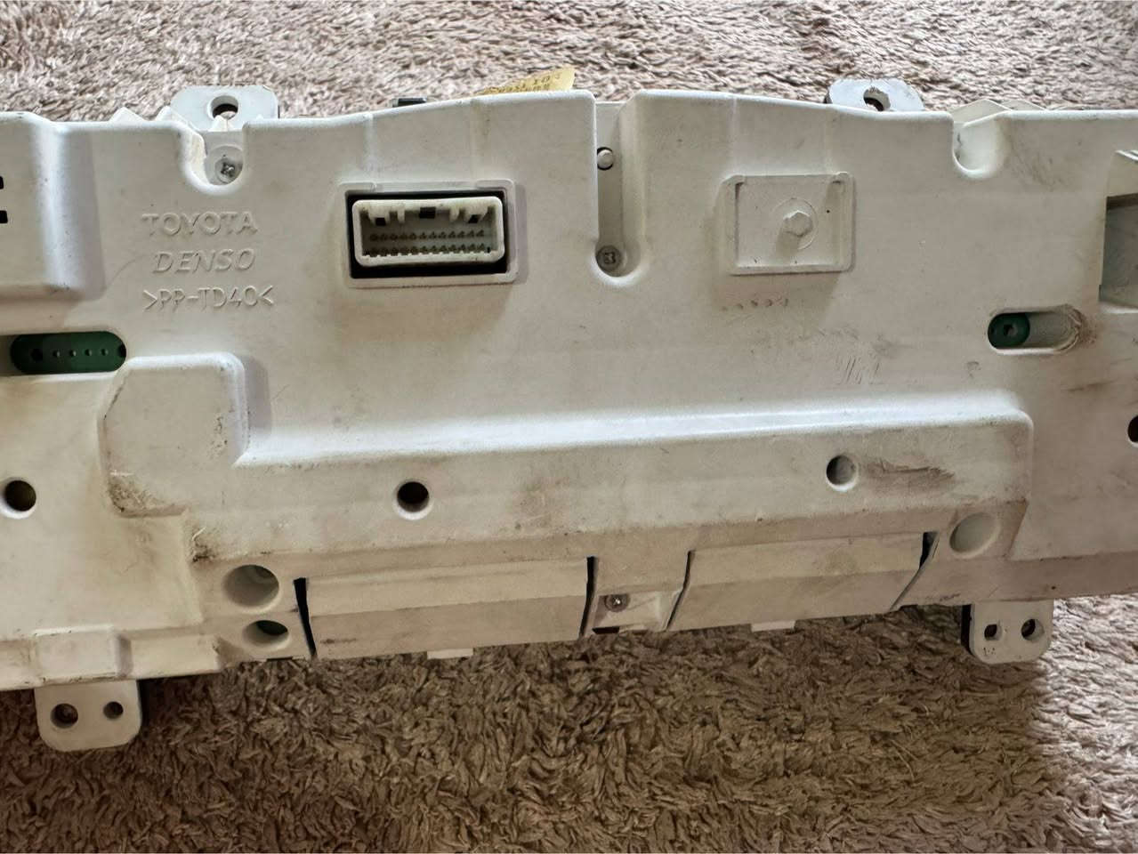 كيجات كامري 2007-2011 خليجي فيشه وحده داخل المنيوم مميز 
ضرر فقط ليط الجامه الخارجيه 
تفصيخ اصلي شركه 
سعر القطعه 55 الف
للاستفسار والطلب يرجى التواصل ع الواتساب 
***********
