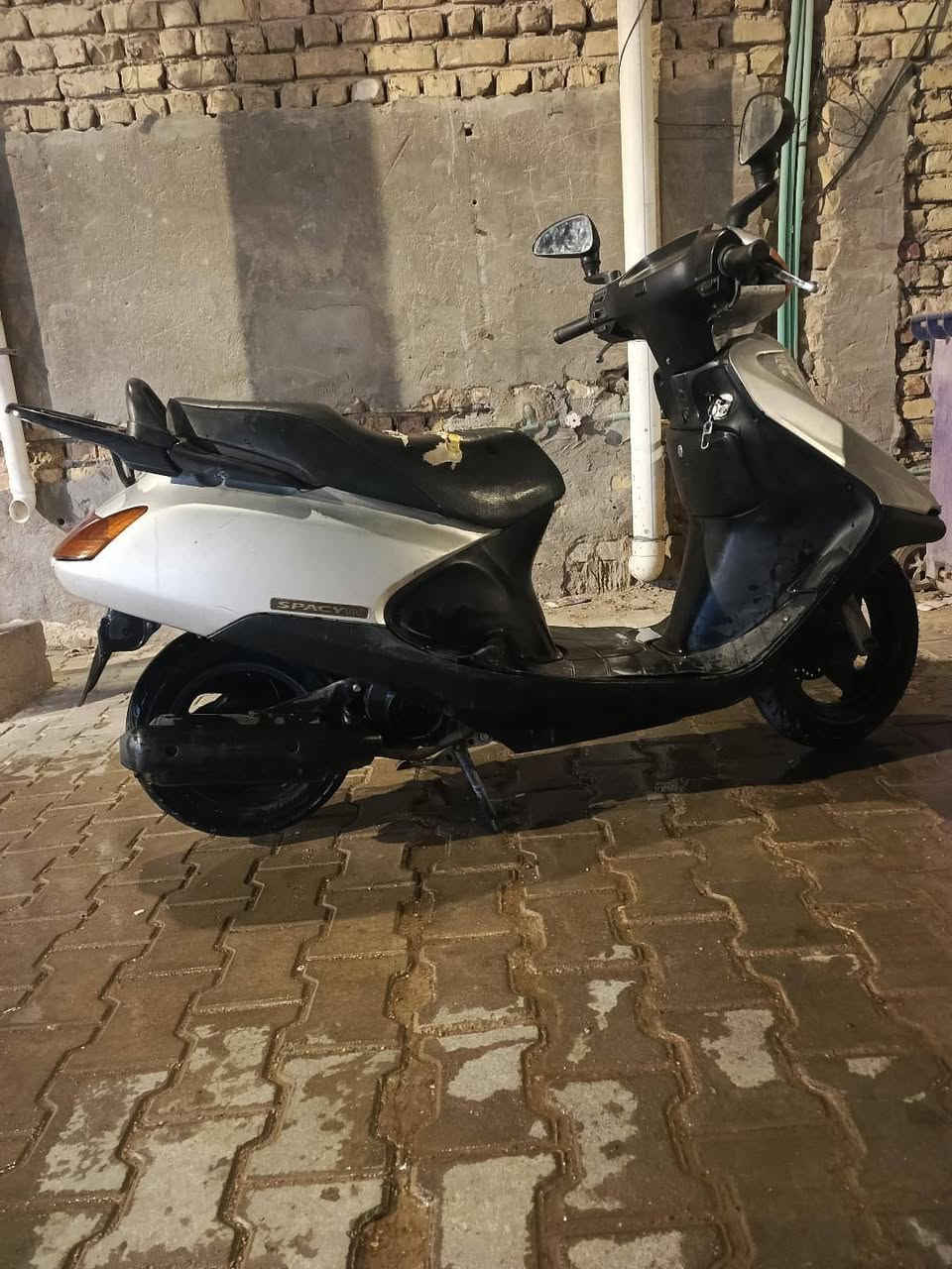سلام عليكم سبيسي ياباني نضيفه محرك مفتوح رايمر كلشي شغال سلف هندر كهربائيات كامله قفل جنه مايشتغل اما الباقي كوله شغال
المكان الكوت الكريميه
السعر: ٤٧٥ وبيه مجال بسيط
الرقم: ***********
