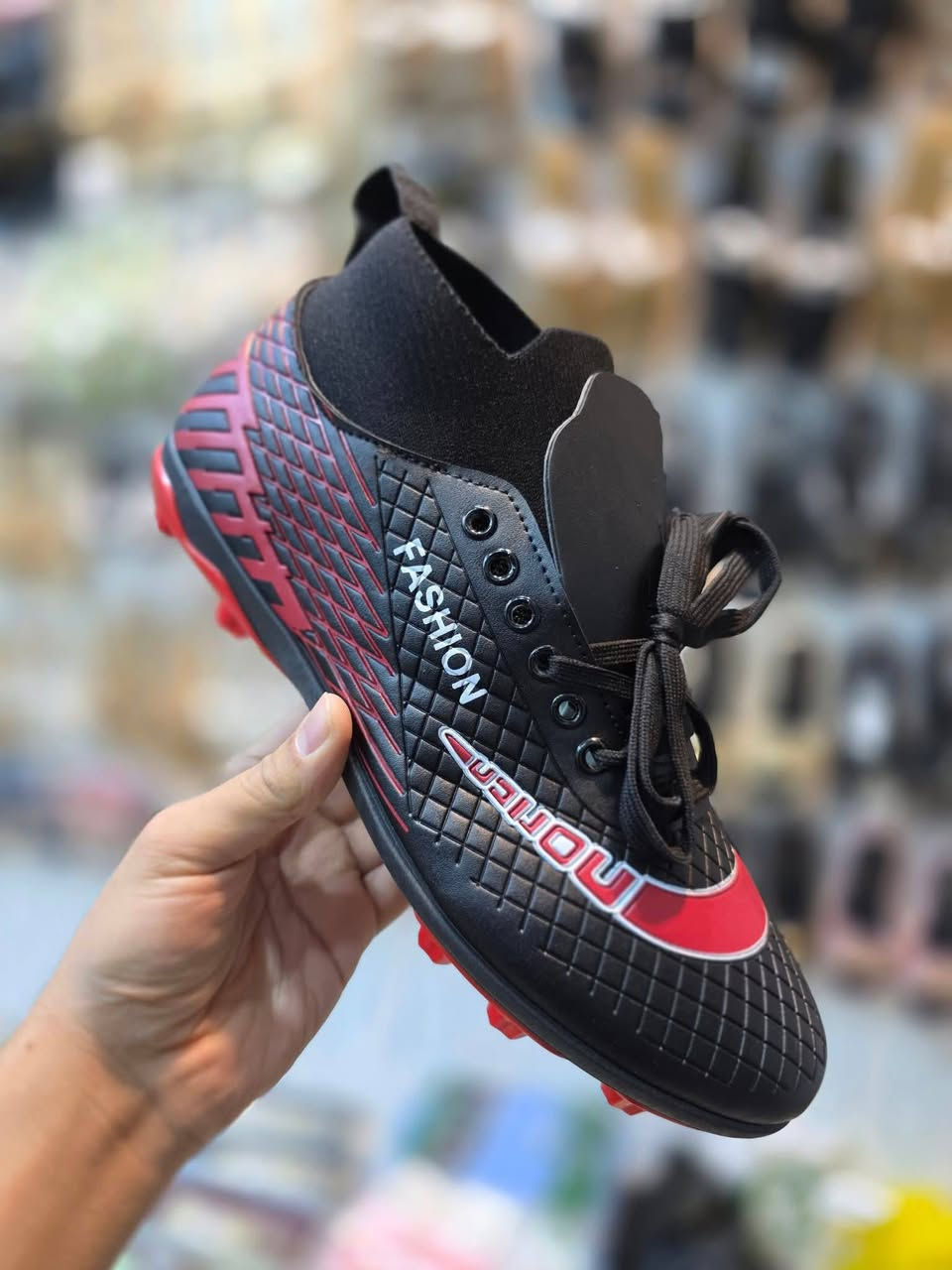 💥 حذاء رياضي "جاروب"  😍

🟣 قياس: 41-42-43-44-45 "
🟣 متوفر بثلاث ألوان "

💢 كمية محدودة 💢

📞 ***********
🏠محل زين العابدين، مقابيل عدنان السعيدي تقاطع السوق المسكوف الثاني على اليسار"
