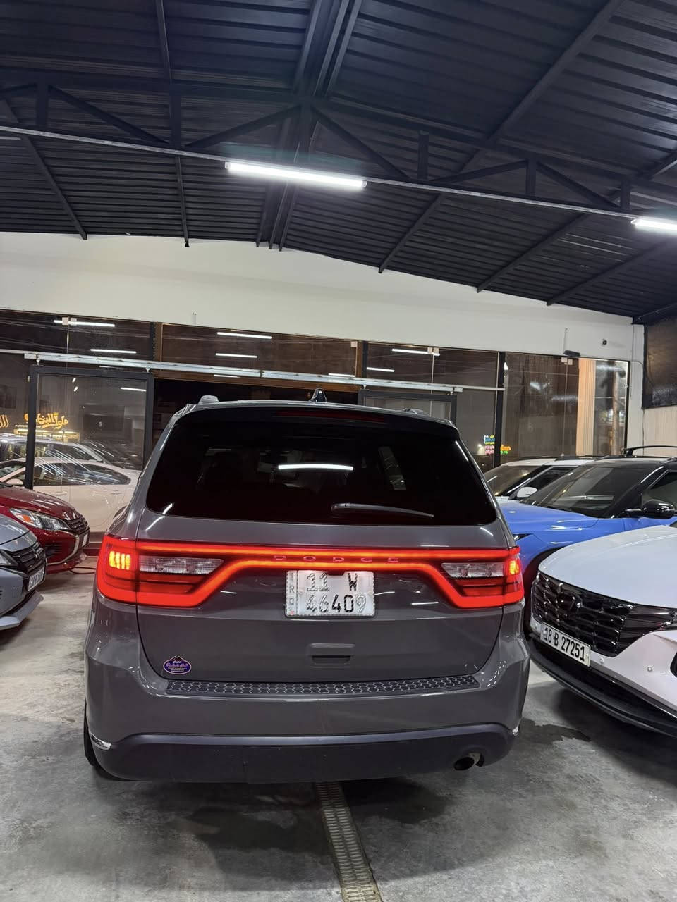 متوفر داخل صالة عرض شركة ( نجوم السواحل ) ✅
دوج دورنكو 2023 SXT PLUS 
حادث السياره گما موضح بالمنشور 
بدون تبديل + بدون صبغ + بدون أيرباك 
بارد بين الجاملغ والباب فقط ( جاملغ جهة اليسرى كلير امريكا ) 
1-بصمة تشغيل +تشغيل عن بعد + بصمة أبواب 
2- مقاعد جلد 
3- داخل أحمر 
4-مقعد السائق كهرباء 
5-مقاعد أمامي تدفئه 
6-ويلكب اسود  
7-تحگم سترين
8- رادارات جانبيه 
9- كامرا دواره 360 
10- ستيرن تدفئة 
معروضه 285 بيه مجال بسيط 
زورونا الى موقع الشركة 
بابل _حي الطياره _قرب شركة آسياسيل 
او الأتصال ع الأرقام التاليه 👇👇👇
*********** / محمد الحميري 
*********** / علي الجبوري
