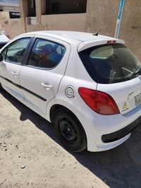 بيجو فرنسي • ٢٠٠٩ • ضرر أمامي