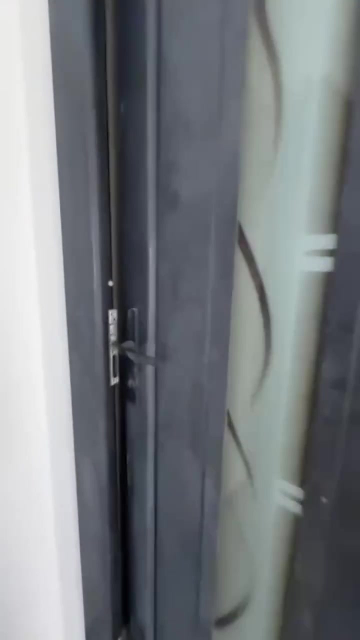 🏡 شقة للبيع – مدينة الجوهرة السكنية
🔹 الطابق: الثاني
🔹 المساحة: 139 م²
💰 السعر: 185 مليون دينار

📅 موعد التسليم: شهر 12

✨ فرصة مميزة للاستثمار، إذ من المتوقع أن يرتفع سعر الشقة بعد التسليم ليصل إلى 200 مليون دينار.

للاستفسار والتواصل: شركة العروش العقارية 📞 ***********
