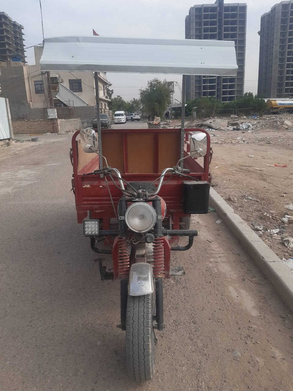 سلام عليكم ستوته للبيع محركها جديد مامفتوح تشتغل هندر واحد مال شغل السعر ٥٥٠ وبيها مجال قليل ساكن بغداد الغزاليه الهياكل  الهاتف ***********
