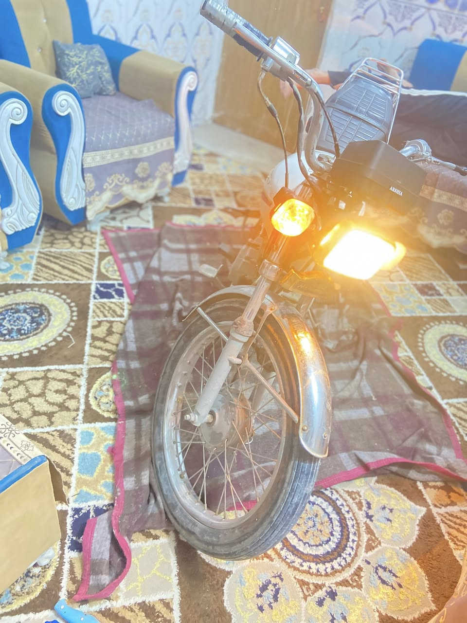 للبيع اربعه كير نضيف بيه خيط بخار اصولي مديل ١٥ وكيله العارضي المكان نجف مقابيل قريت الغدير. السعر ٤٥٠ وبيه مجال الموشراي خلي يطلع كبل


**إذا كنت صاحب هذا الإعلان وتريد حذفه لأي سبب، رجاءا أرسل رسالة إلى الدعم الفني**