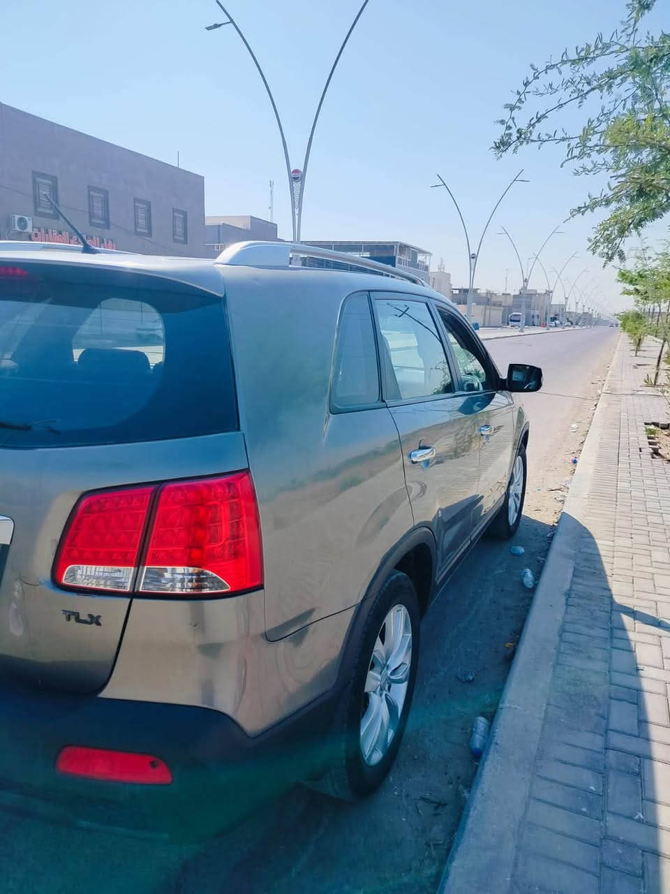 سلام عليكم
سورتنو مديل ٢٠١٣ 

كاز كاز 

سياره بل جيس 

مكينه كير كفاله 

حداديه جديده 

بعد هواي موصفات ما ذاكرهه 

مكان سياره بصره 

رقم .. ***********
