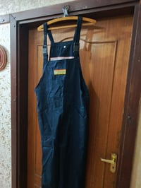 بدلت عمل للبيع قياس لارج جديده بسعر مناسب 07803280310