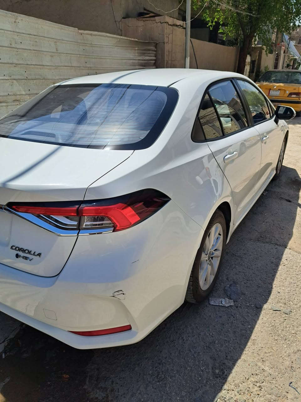 السلام عليكم كورلا هايبرد ٢٠٢٥ شكل الخليجي
ماشية ١٤ الف بأسمي رقم بغداد مكفولة ماعدا ملاحضتين بالدعامية الامامية والخلفية موضحة بالصور
فول مواصفات فتحة كرسي كهرباء كراسي جلد 
وباقي المواصفات المعروفة بصمتين ارضيات حوضية 
قاعدة شاشة ستاند موبايل 
سعرها ١٥٨ ورقة وبيها مجال قليل 
مكاني الدورة نهاية شارع ٦٠ قرب كلية الهادي
***********
