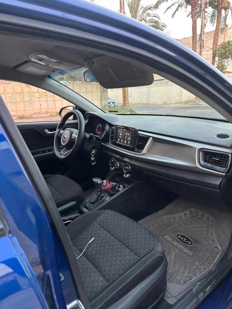 تحيه طيبه السلام عليكم ورحمة
كيا ريو 2020 حادث موضوح صور 
ماشيه 80 ميل 
مكينة 1600 دوش 
تحكم شاشه كامره 
مثبت سرعة 
مانع الانزلاق 
ايكو سبورت 
قيادة ذاتية 
تبريد تدفه كاملة 
رقم اربيل شرط تحويل 
115 ورقه بيها مجال بسيط 
أي استفسار رقم صاحب السيارة 
***********  أبو احمد 
مكان بغداد سيديه