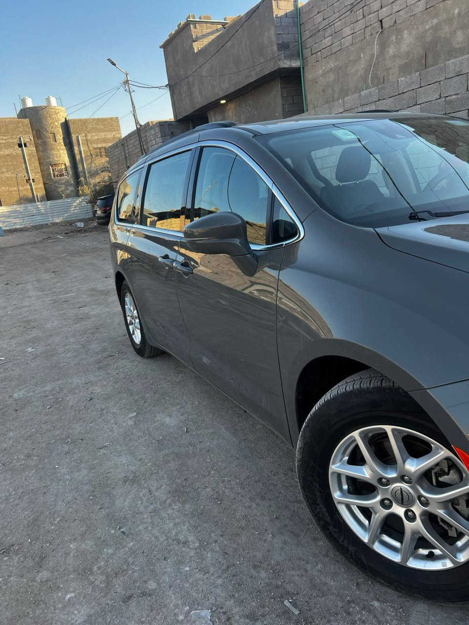 سلام عليكم  كرايسلر باسفيكا 2022 بانزين  اللون سمنتي  مكفوله كفاله عامه(كلين تايتل)    رقم اربيل ماشيه 54 الف ميل  1-كامرات خلفيه دواره  2- هندبريك بصمة   3- تشغيل عن بعد   4- هيترات بالكشنات   5- رادر جانبي   6- بيبان كهرباء ( تحكم ريمونت )   7- صندوق كهرباء شفط   8- رادار امامي خلفي   9- كشنات VIP منفصل  10- مانع انزلاق   11- نظام ستوب بارك   12- لايت لدالشكل الجديد   13- تنبيه الخروج المسار   14- شاشة كبيرة كاربلاي   15- تبريد مركزي ثلاثة قطع   16- تدفئه كراسي وستيرن  17- تحكم استيرن فول   18- بردات داخلية   19- اشاير بالمري   20 -محرك 6 سلندر 3600   21- كير ماوس   22- نقطه عمياء   23 - كشن كهرباء + خزن   السعر270 مكان السياره بصرة ابي الخصيب         ☎️ ***********
