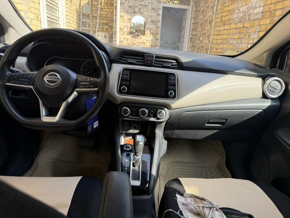 السلام عليكم 
نيسان فيرسا موديل 2020 حره رقم واسط والمكان واسط جاهزه رقم الهاتف *********** الحادث مرفق السونار السعر 100 دفتر وبيه مجال مرارس هم ترهم ياباني
