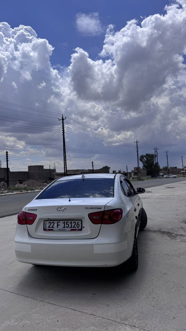 النترا 2010
بدون صبغ صندوق امبدل نفس الون 

سيارة جاهزة ماناقصها كلشي طخم جديد

طخم تاير جديد تبريد ثلج 

122$ بيها مجال بسيط 

***********
