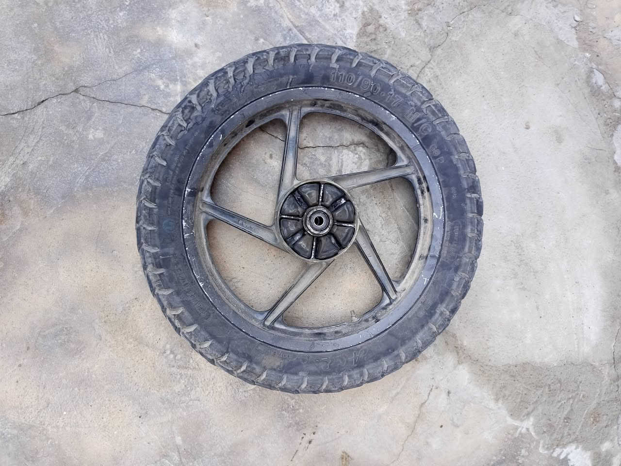 سلام عليكم تاير ويل خلفيب ٦٥ الف بوكسر حجم ١٧ مع صندوك دلفري ب٢٠ وتانكي بوكسر جبلي احمر ب٢٥ مكاني بغداد حي جهاد رقمي واتساب فقط ***********
