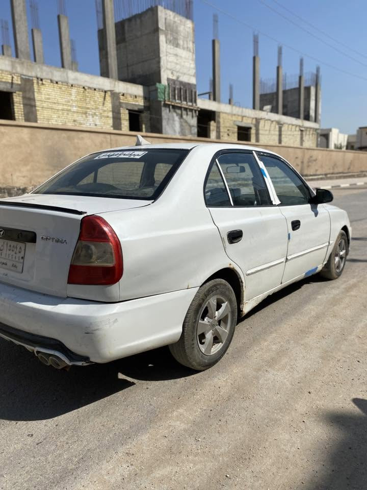 السلام عليكم 
اكسنت فيرنا 2001 سيارة رقم بغداد 
كير جديد حاويه 
مكينه بيه تبخير 
حداديه زينه
السعر 30 وبيه مجال 
رقم صاحب السياره 
***********
