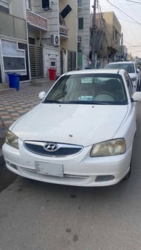 ڤيرنا 2014 ماشية 120 الف  مبدل باب فقط  السعر ٧٠  واتساب 07741761588