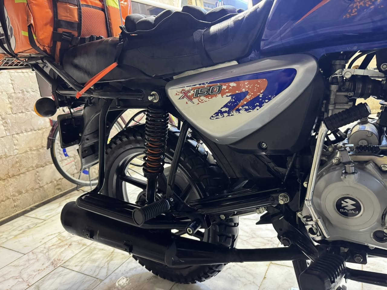 سلام عليكم
بوكسر جبلي 2023 من شركه المصطفى بأسمي دراجه مكفوله كفاله عامه نظافه 💯 
تجي تفحص على راحتك 
سعر مليونين و ٦٠٠ 
مكاني حي اور قرب حسينيه المصطفى
***********
