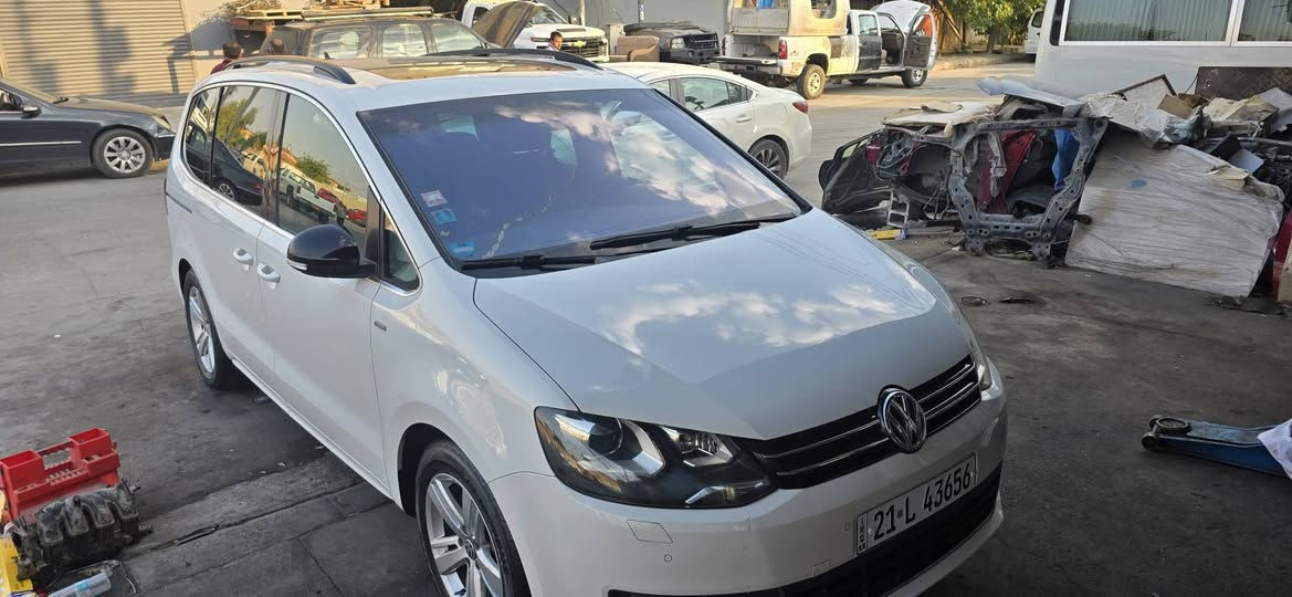 Vw sharan 2013 
بێ بۆیاخ 
مەکینە گاز 
پانۆراما 
سوکان ڤۆلیۆم 
تحديد سرعه 
ده رگا کارەبا 
حا سه تا يه 
ويل كه ب 
بلاجيكتور 
سنوق شه فت 
ئاوێنە ئیشارەت 
شاشە 
کامێرە 
حا سه ى دوا و پێش 
ئاوێنە دەخە وێ 
٣ ریز کوشن 
کوشن VIP
كوشن كاره با
كوشن هيته ر
ئاوێنە هیتەر زۆری تر بەشەری گێر مەکینە 
مەکینە دیزل ٢.٠
نرخ ١٤٠ $
بۆ پەیوەندی 
*********** السليمانية, العراق
