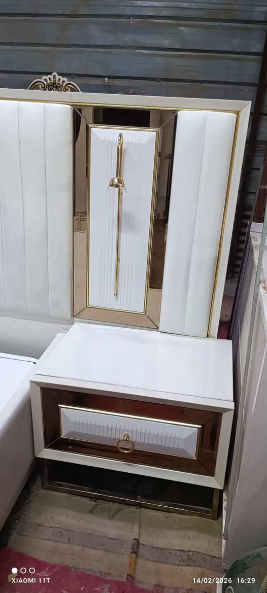 ماركه ٧ قطع نظيفه جدا ***********
