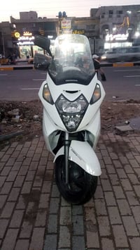 للبيع دراجه سلفر ونج شقلاه دراجه جديده بمعنه الكلمه مكينه بلكارتون شلع...