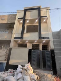 بيت للبيع  المساحه 62.5  العنوان الحريه بضهر مطعم هي هي ثلاث غرف نوم  ...