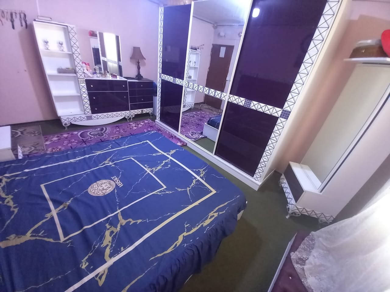 غرفه اخشاب للبيع مع كاونتر مع مبردة مع مولده صغيره رقم الهاتف ***********مكان الكوت
