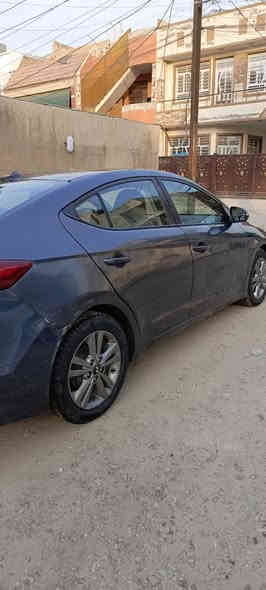 السلام عليكم 
للبيع او مراوس حسب القناعة سيارة النترا 2018 وارد امريكي مكينة 2000 دوش المرغوب السونار مرفق مع الصور  كير ومحرك بحالة جيدة جداً تبريد ثلج صدر جيد مواصفات السيارة تدفئة بالكشنات تدفئة بالستيرن شاشة بلوتوث كامرة اشاير بالمري رادارات جانبية مانع انزلاق السيارة نظيفة وخير من الله السعر110 وبي مجال المكان بغداد الغزالية للاستفسار الاتصال *********** واتس موجود بغداد
