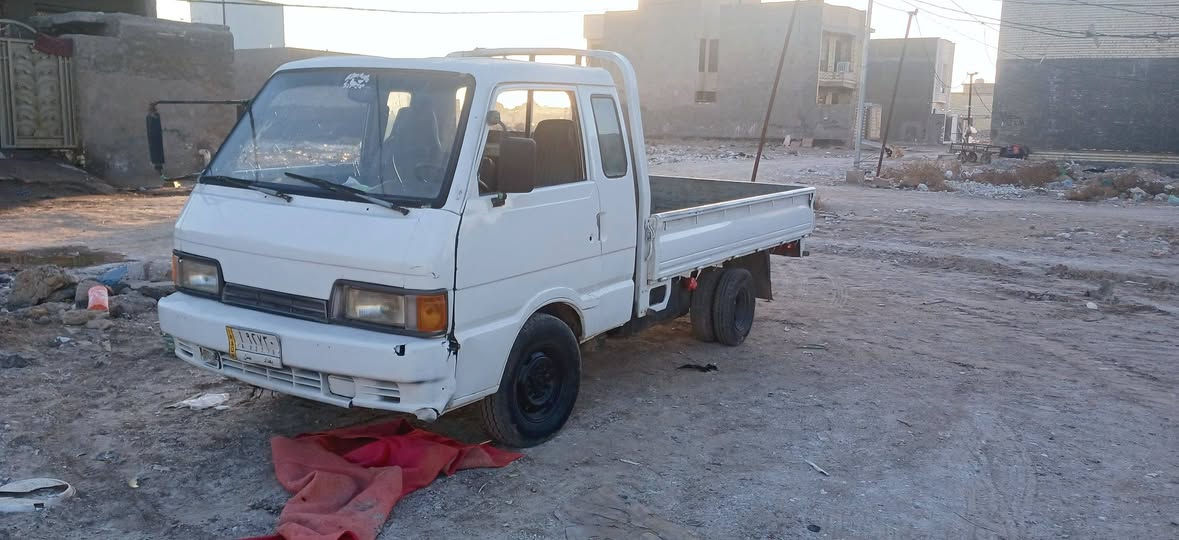 سلام عليكم للبيع كية بنكو موديل 94رقم بغداد الماني شرط تحويل سيارة معمرة جديد شاصي مكفول من فطر ورقم شاصي مكينة لا تنقيص ولا تبخير توهة مجفتة تجفيت مضبوط ثاني تبديلة دهن 
سيارة اصل بترة محور 7جنكال بدي جديد دوشمة جديد بيهة نواقص بصيطة مثل اشاير وجام سعر سيارة 38او بيهة مجال بصيط مكان سيارة بغداد بياع تقاطع درويش
 التصال ***********
