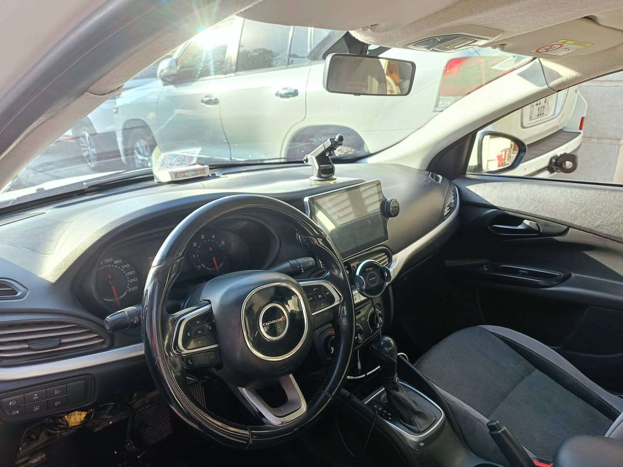 للبيع
دودج نيون موديل 2017
ماشيه 195 الف كيلو متر
السعر 80 $
السياره بدون حادث فقط ضربات بسيطه موضحه بالصور 
للاستفسار اكثر اتصل على الرقم ***********
