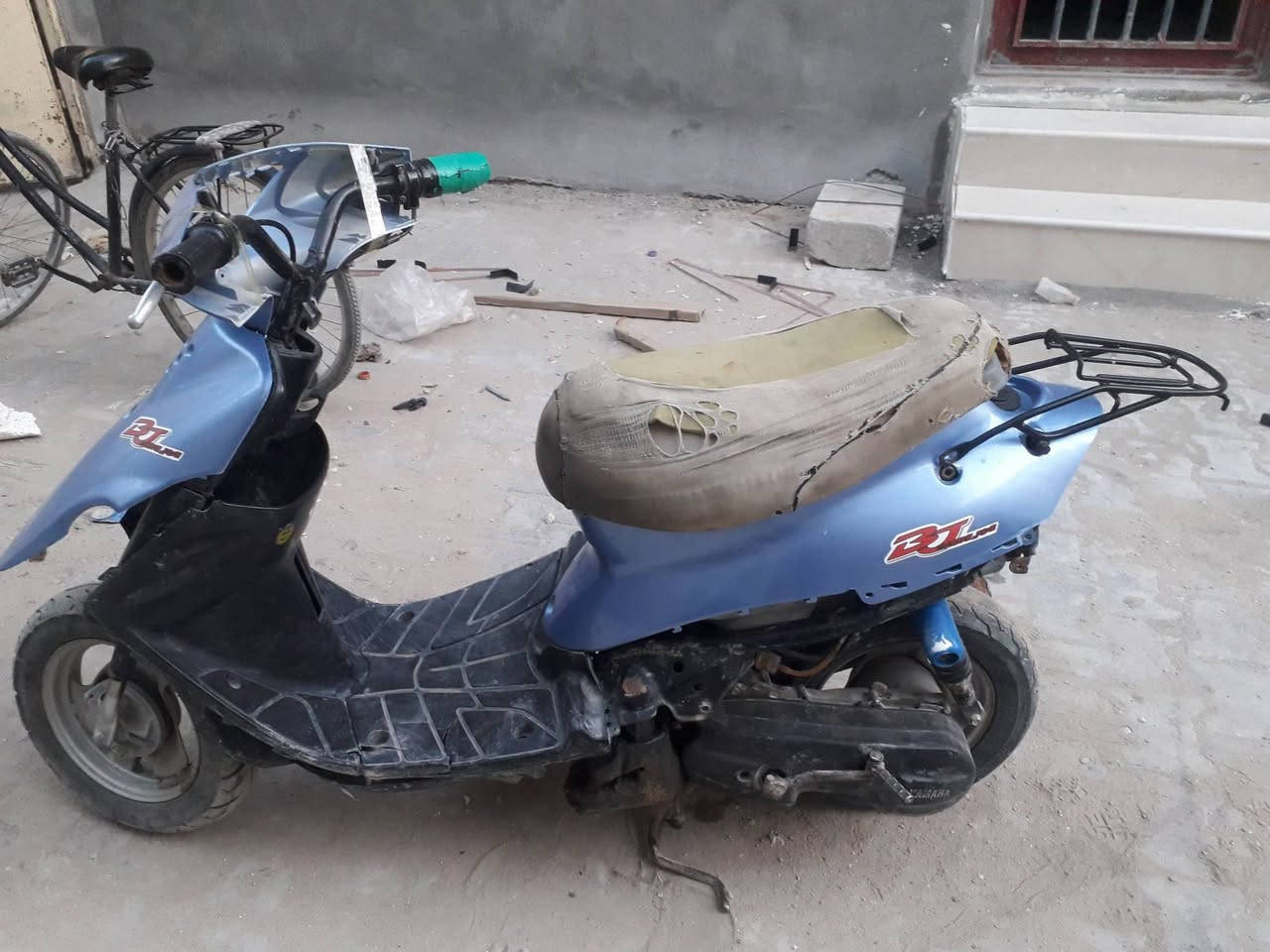 دراجه ٩زروف للبيع سعر ١٥٠ قفله مكان حي رمضان قرب جامع امام حسين ***********
